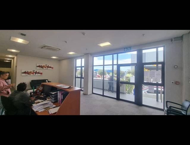 3,213M² WAREHOUSE TO LET IN AIRPORT INDUSTRIA
